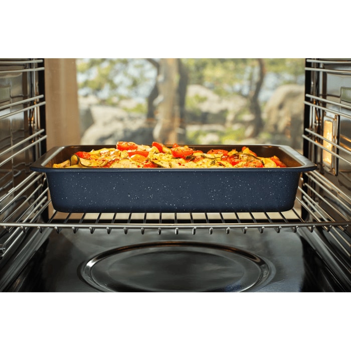 Product in the ocen cookign a vegetarian lasagna