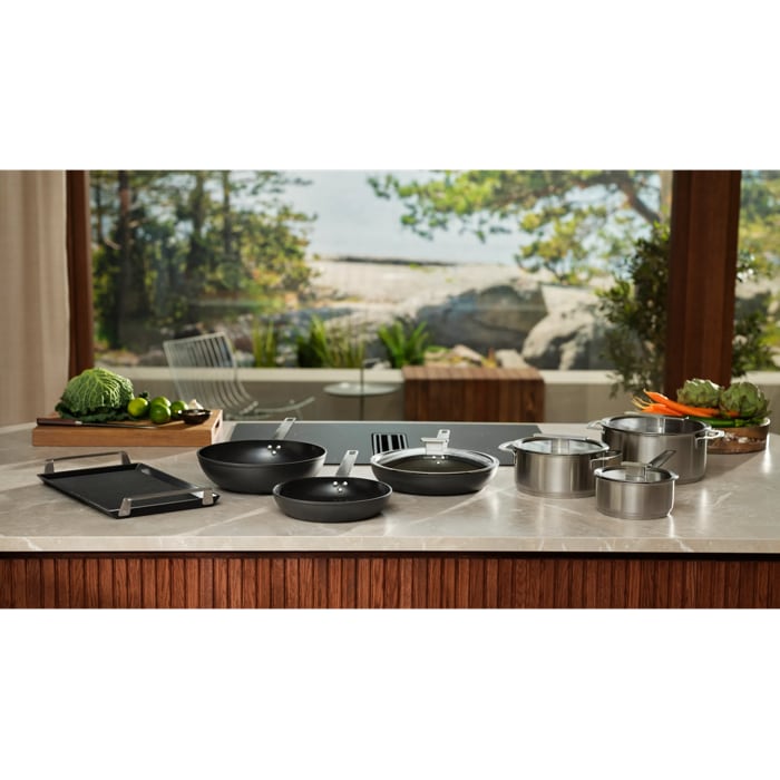Designed to cook on all hobs, and even in the oven.