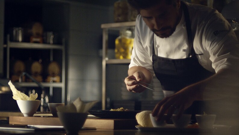 Sven Wassmer fait la cuisine avec Electrolux