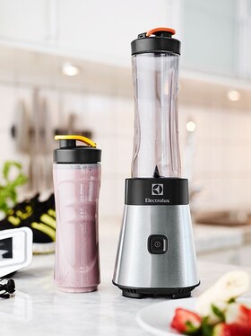 Lo Sportmixer ESB2500 con coperchio extra per bottiglia sportiva