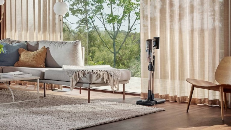 Kabelloser Staubsauger in Wohnzimmer