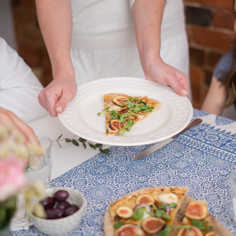 Flammkuchen mit Feigen und Ziegenkäse