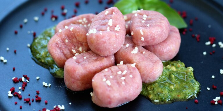 Randen Gnocchi mit Zitronen-Basilikum-Pesto